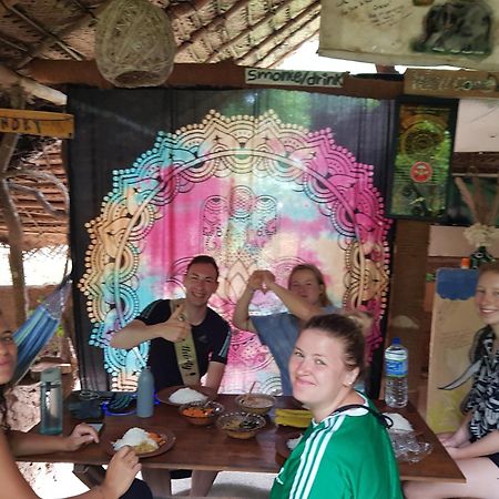Sigiriya Rastha Hostel Eksteriør bilde