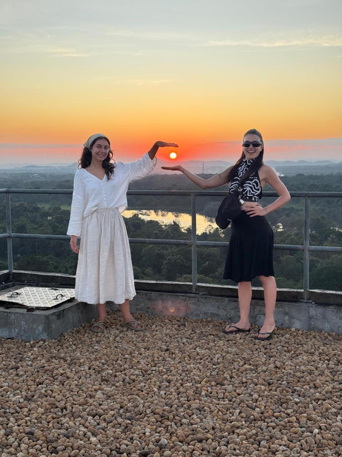 Sigiriya Rastha Hostel Eksteriør bilde